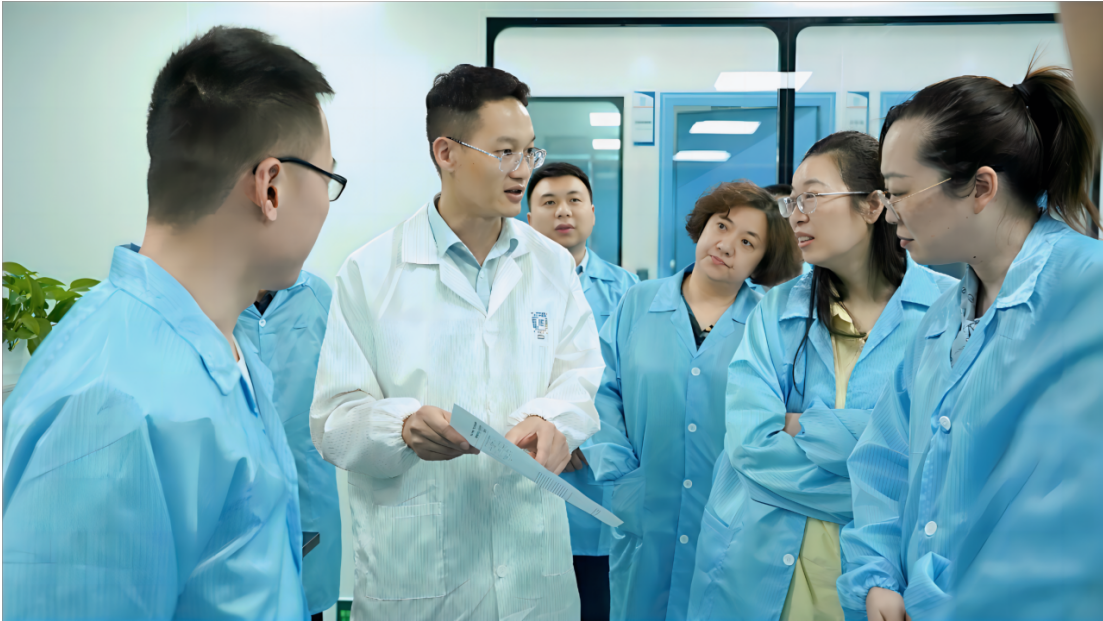 湖北省市場監(jiān)督管理局、湖北省計量測試技術(shù)研究院領(lǐng)導(dǎo)一行到訪創(chuàng)芯檢測實驗室交流合作